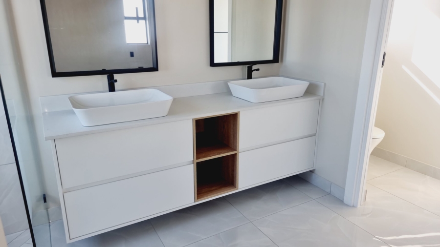 3 Bedroom Property for Sale in Sandown Western Cape